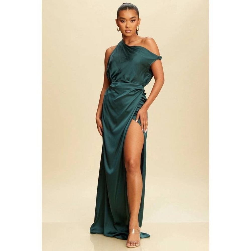 Luxxel “One Shoulder Satin Maxi Dress – Emerald”
